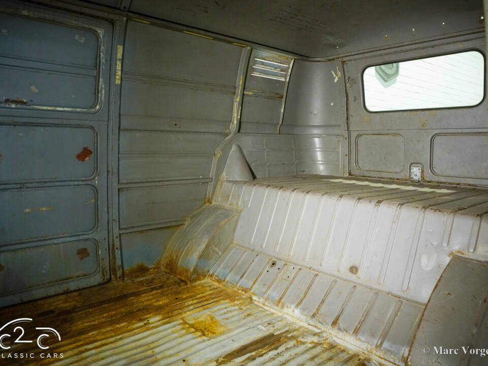 Image 16/55 of Volkswagen T1 panel van (1961)