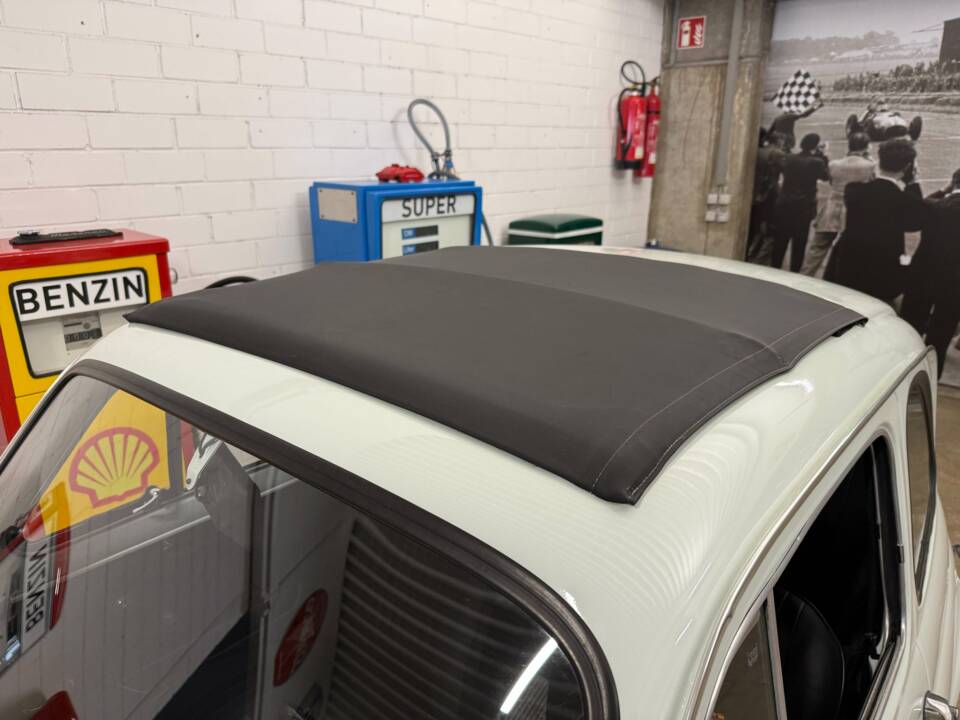 Image 6/19 de FIAT 500 L (2012)