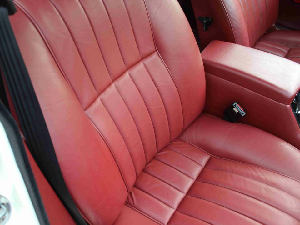 Bild 45/68 von Jaguar XJ 6 4.2 (1985)
