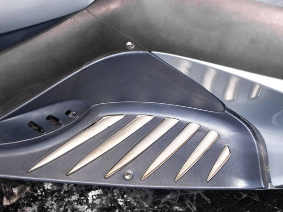 Image 19/30 of Aprilia Area 51 (1998)