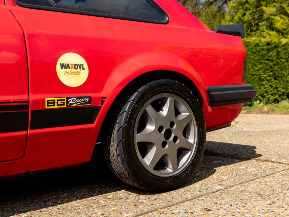 Bild 23/50 von Ford Escort XR3i (1982)