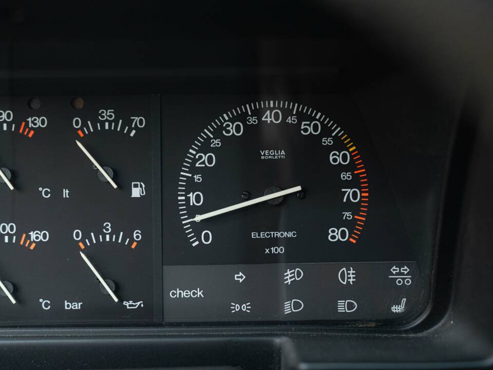 Bild 29/40 von Lancia Thema 6V (1985)
