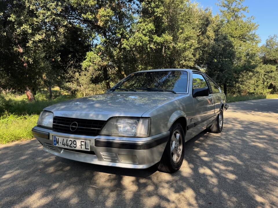 Bild 1/41 von Opel Monza 3,0 E (1983)