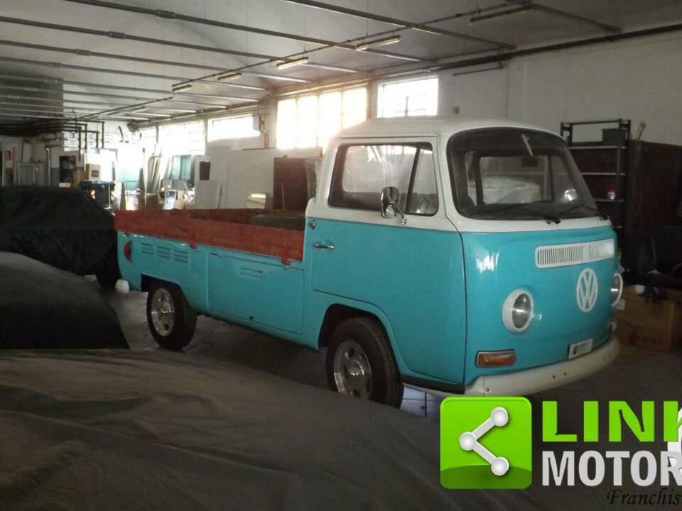 Image 2/10 de Volkswagen T2a pickup (1969)