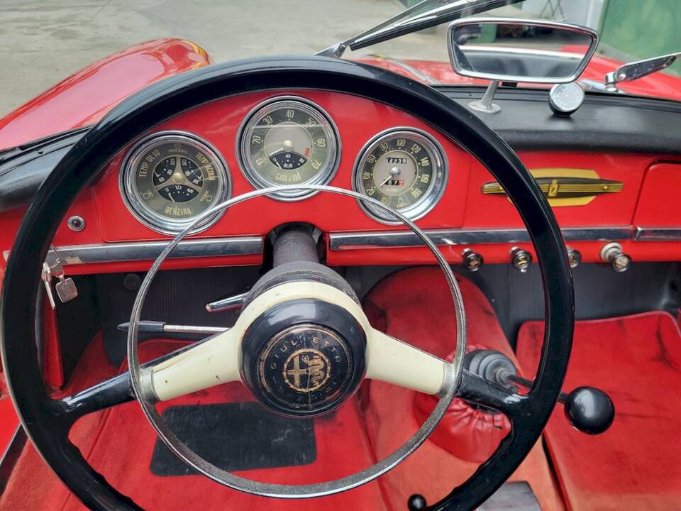 Image 23/65 of Alfa Romeo Giulietta Spider (1962)