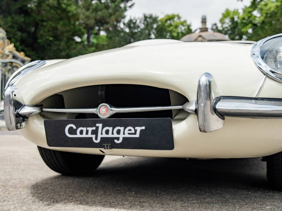 Image 23/50 de Jaguar Type E 3.8 (1963)