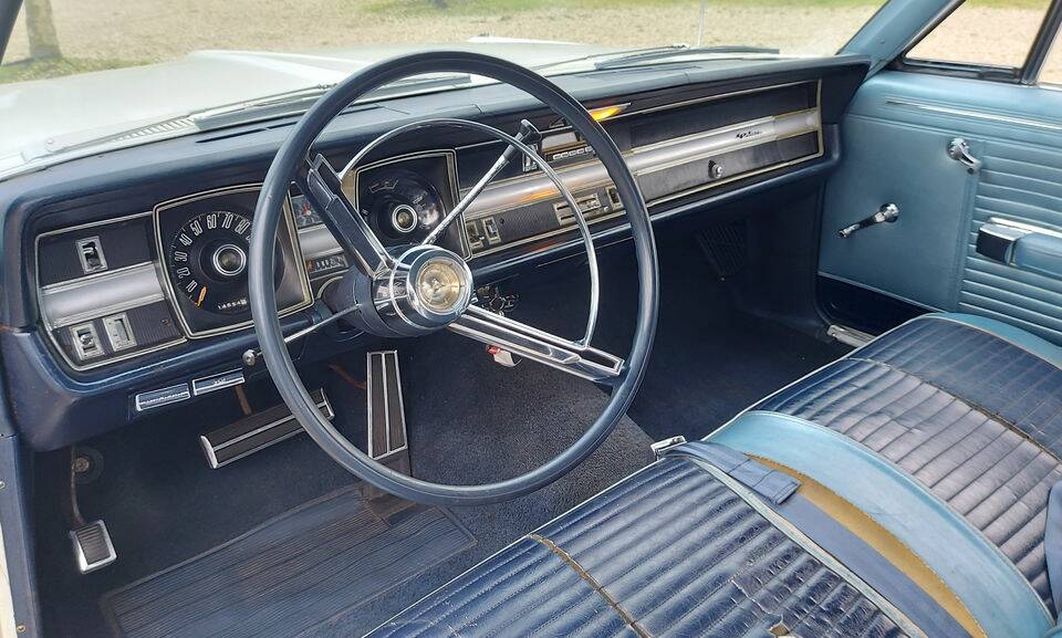Bild 2/8 von Dodge Polara (1967)