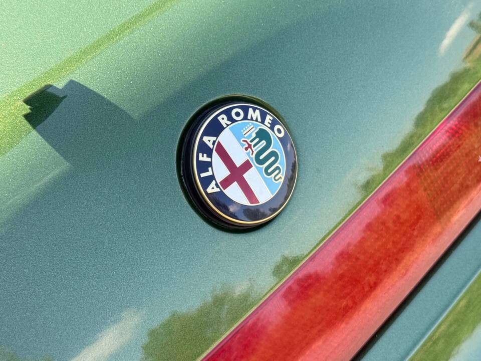 Bild 8/43 von Alfa Romeo Spider 2.0 Twin Spark 16V (1995)