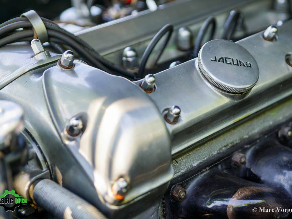 Image 24/53 of Jaguar XK 150 FHC (1958)