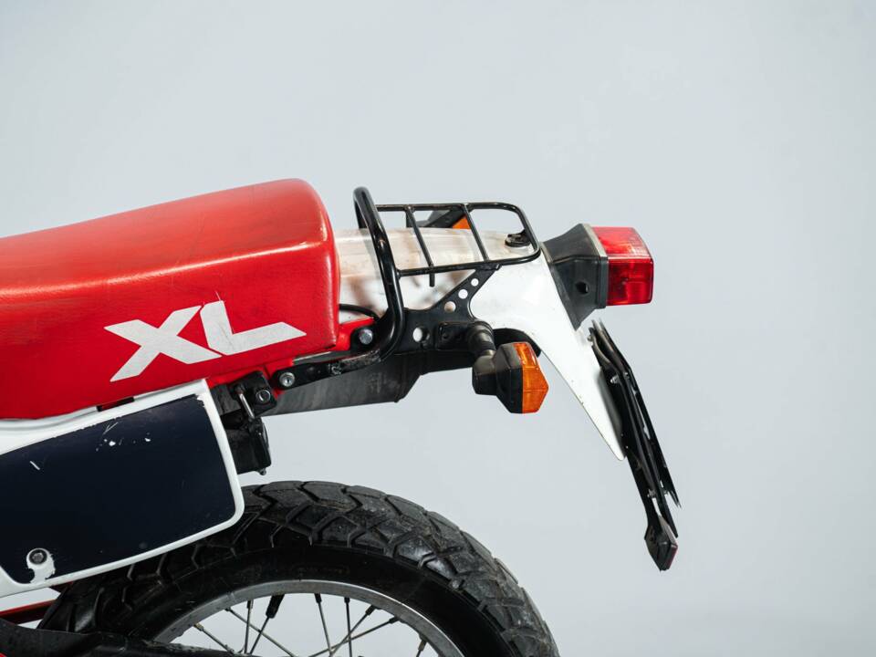 Bild 19/50 von Honda DUMMY (1985)