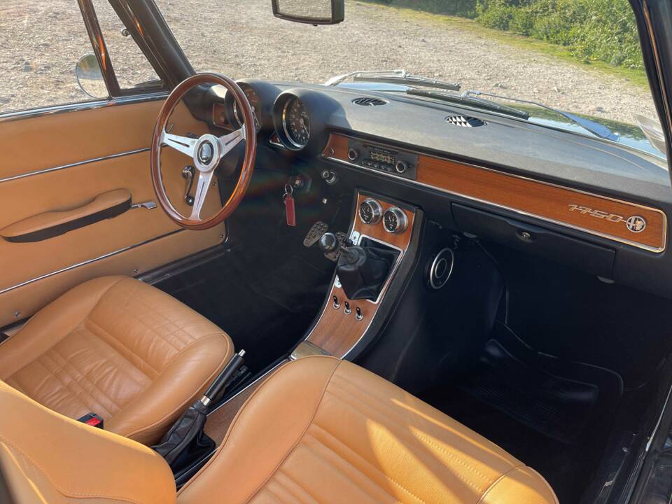 Imagen 7/12 de Alfa Romeo 1750 GT Veloce (1970)