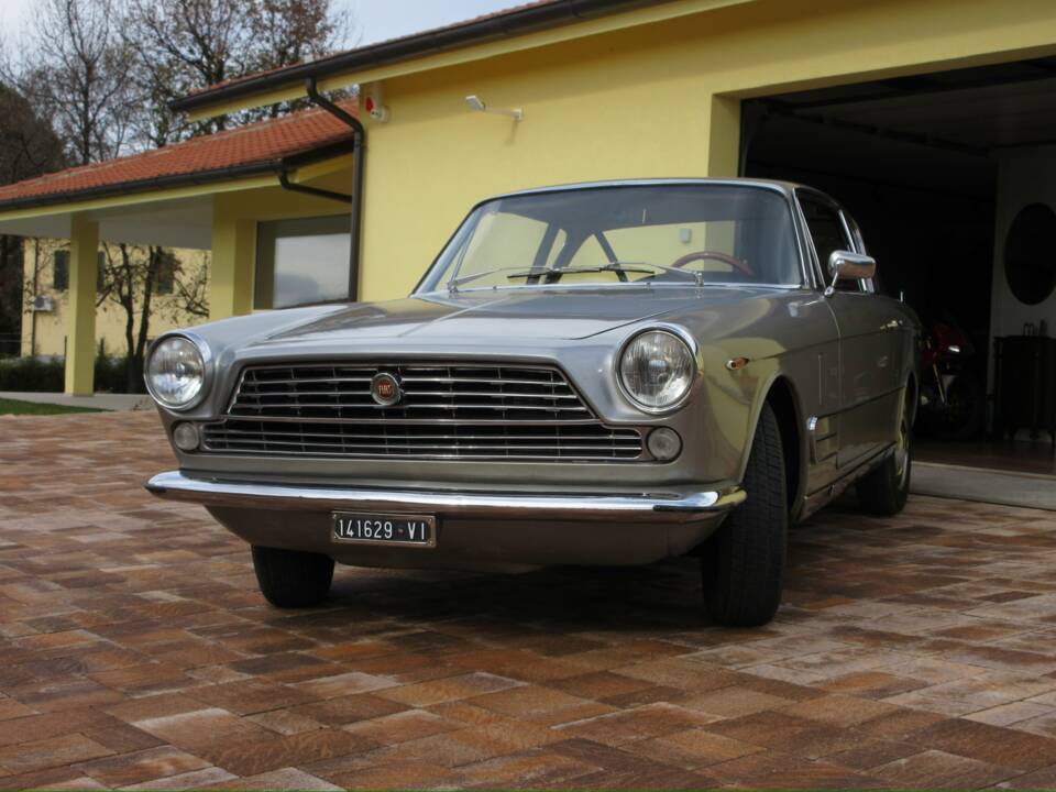 Afbeelding 2/33 van FIAT 2300 S Coupé (1967)