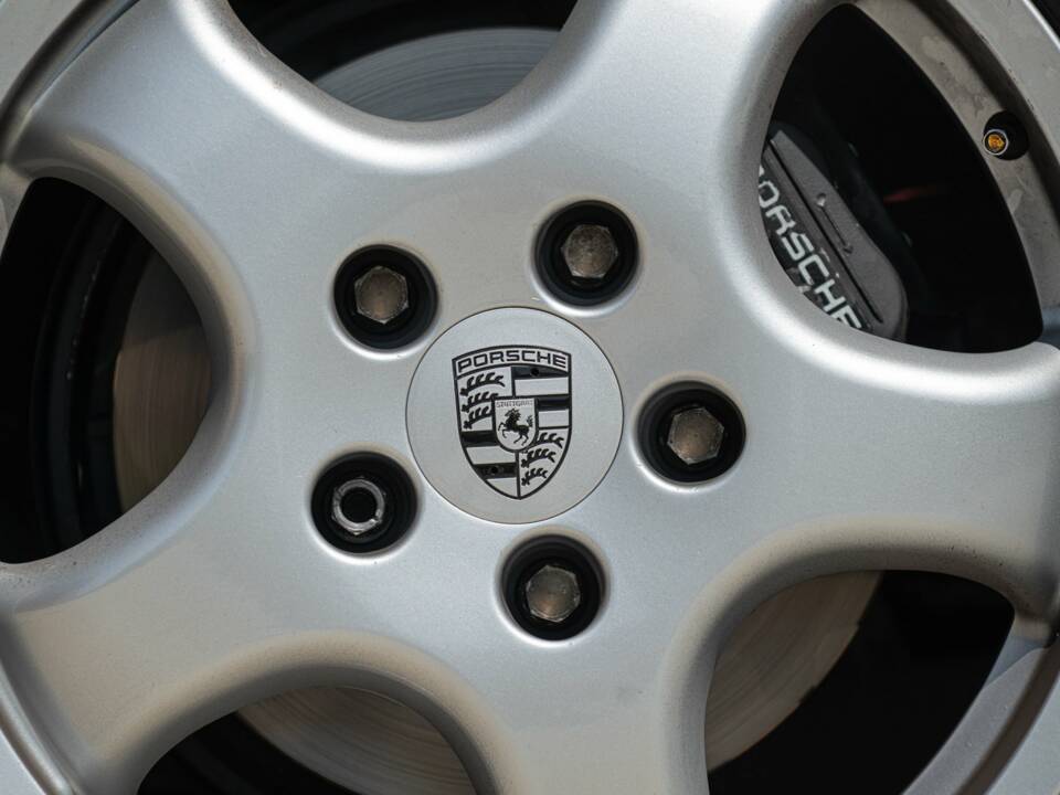 Immagine 31/50 di Porsche 911 Carrera 4 (1990)