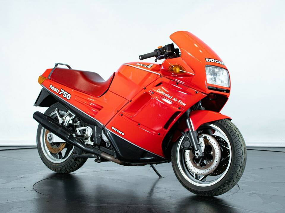 Image 6/50 de Ducati 750 Paso (1987)