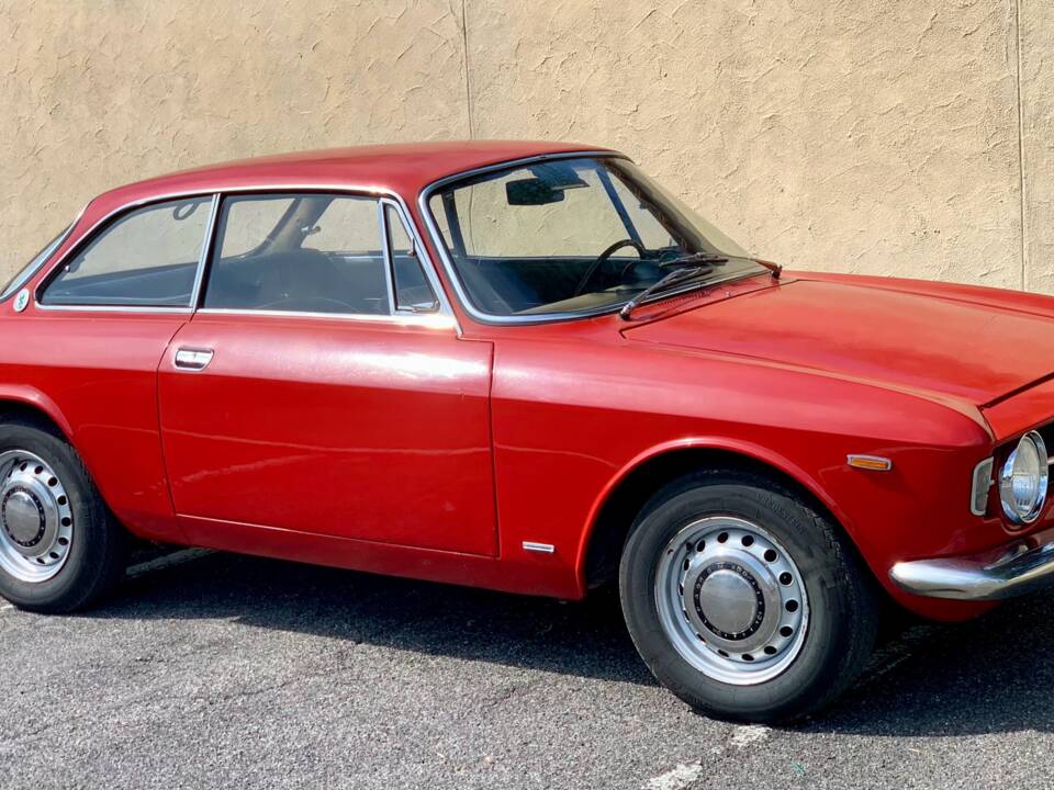 Bild 6/19 von Alfa Romeo Giulia 1300 GT Junior (1969)