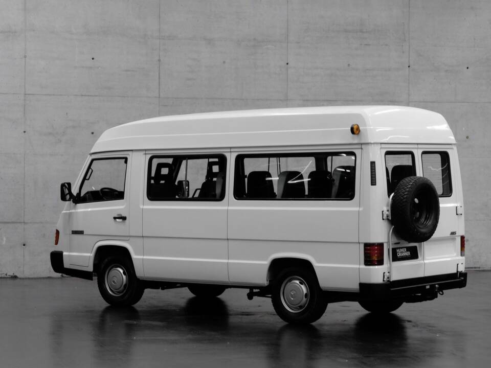 Immagine 6/43 di Mercedes-Benz MB 100 D lang (1993)