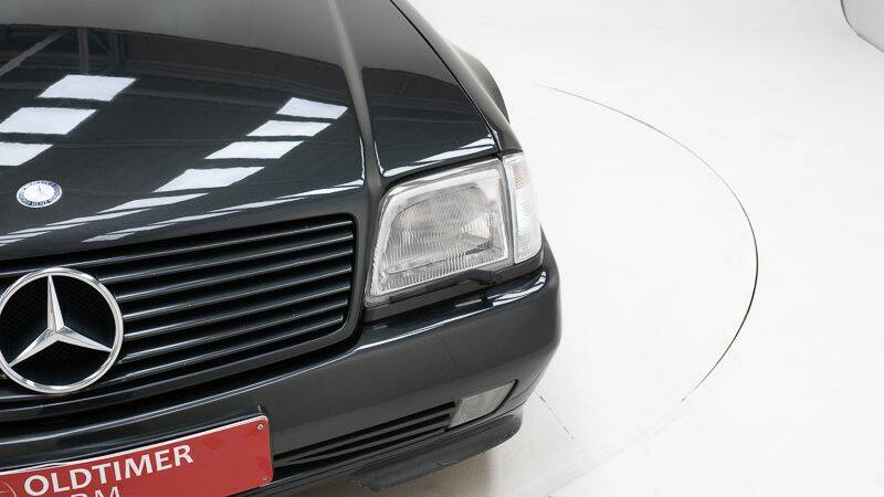 Image 10/15 of Mercedes-Benz 500 SL (1992)