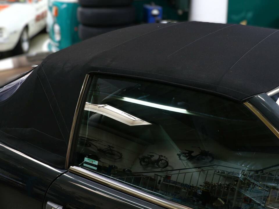 Image 34/36 of Mercedes-Benz 300 SL-24 (1993)