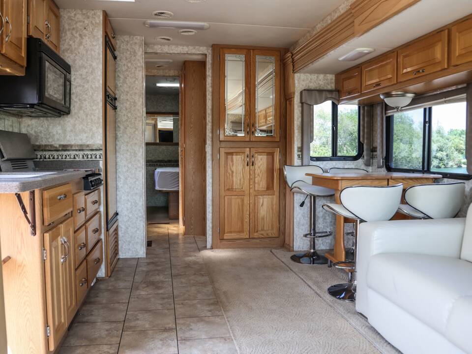 Image 6/48 of Newmar Scottsdale 3201 (2005)