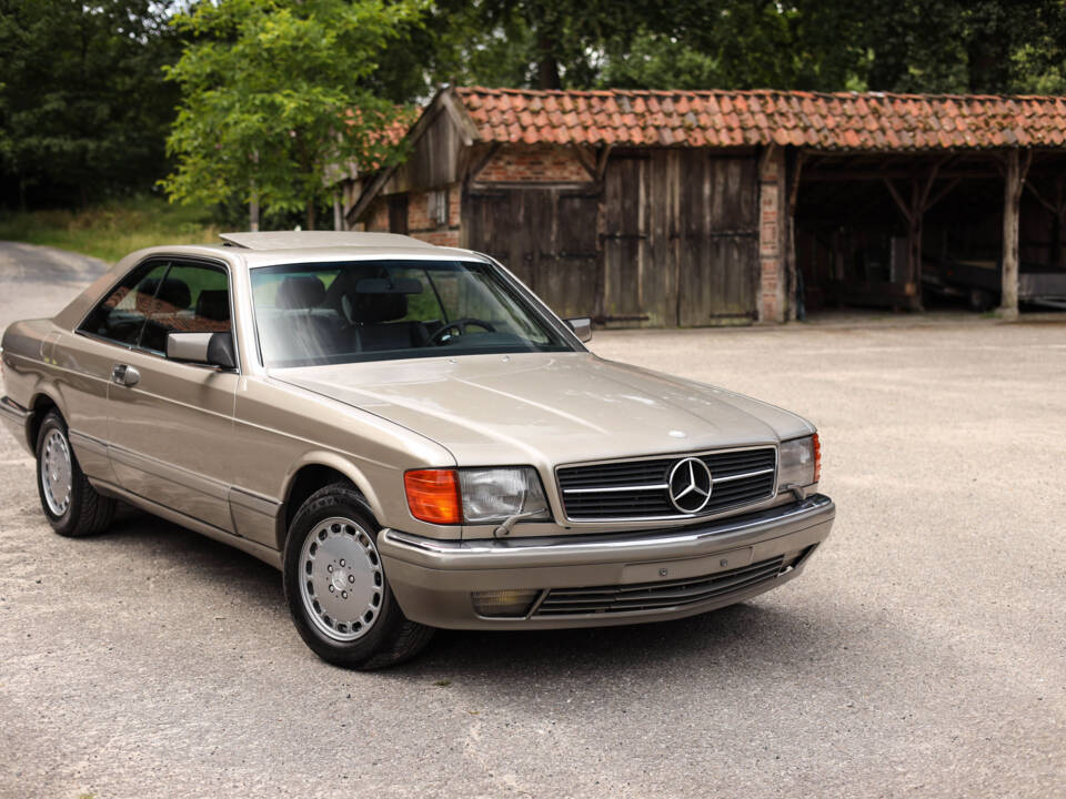 Image 6/63 de Mercedes-Benz 500 SEC (1985)