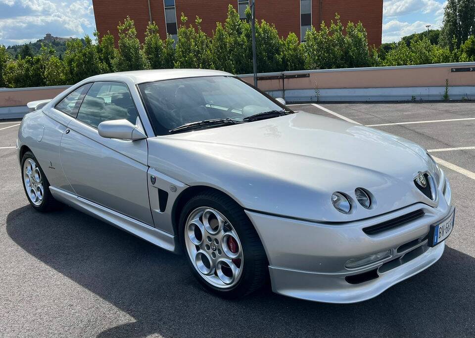 Bild 1/8 von Alfa Romeo GTV 2.0 Twin Spark (2001)