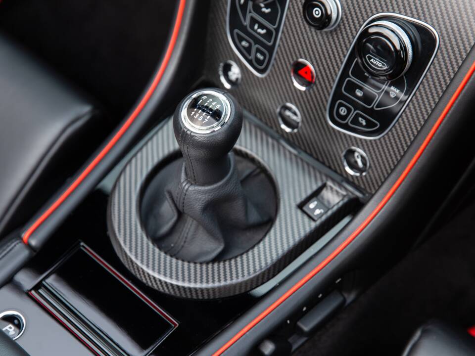 Bild 13/85 von Aston Martin V12 Vantage AMR Roadster (2018)