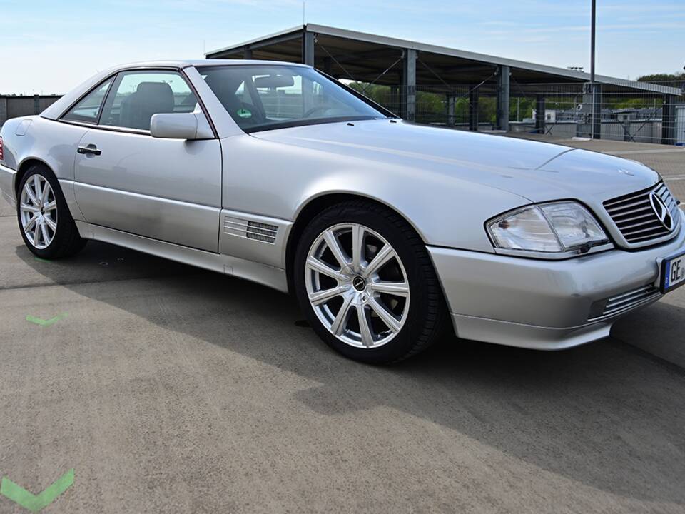 Image 4/18 de Mercedes-Benz SL 320 (1993)