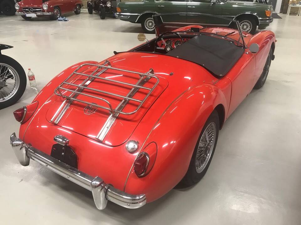 Imagen 10/16 de MG MGA 1500 (1956)