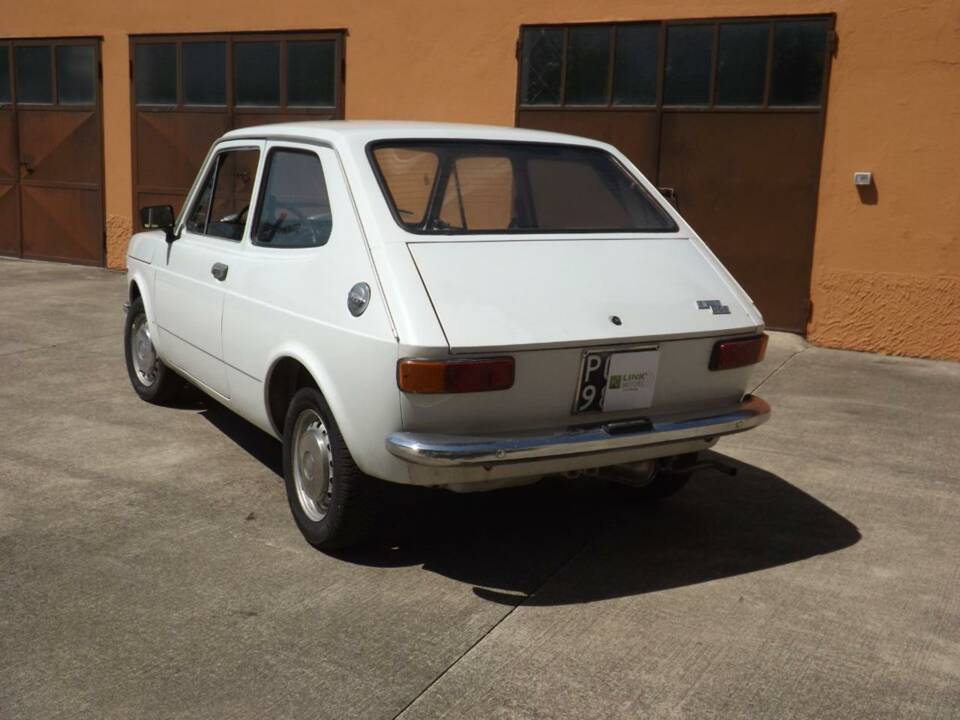 Image 8/50 de FIAT 127 (1972)