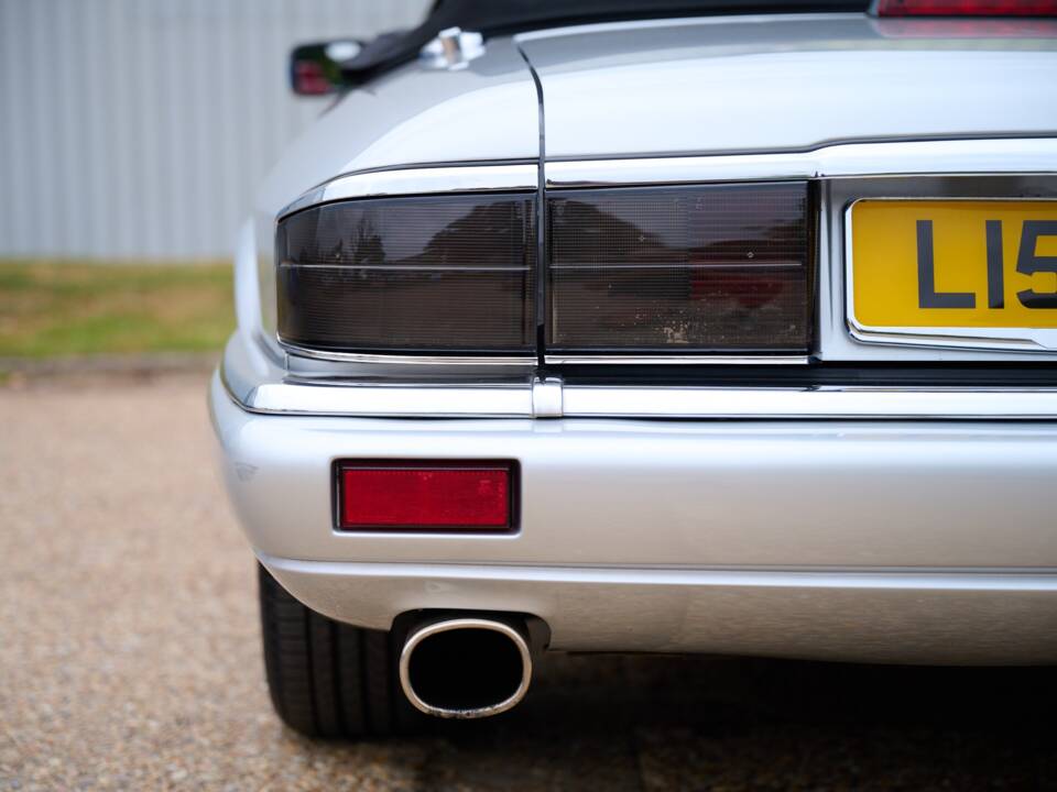 Image 41/50 of Jaguar XJS 6.0 (1993)