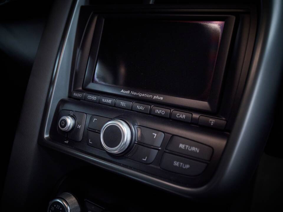 Immagine 55/96 di Audi R8 (2008)