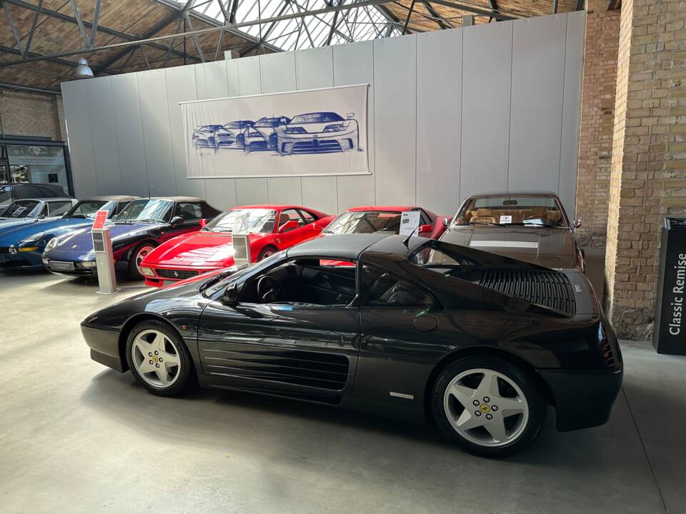 Imagen 6/23 de Ferrari 348 TS (1991)