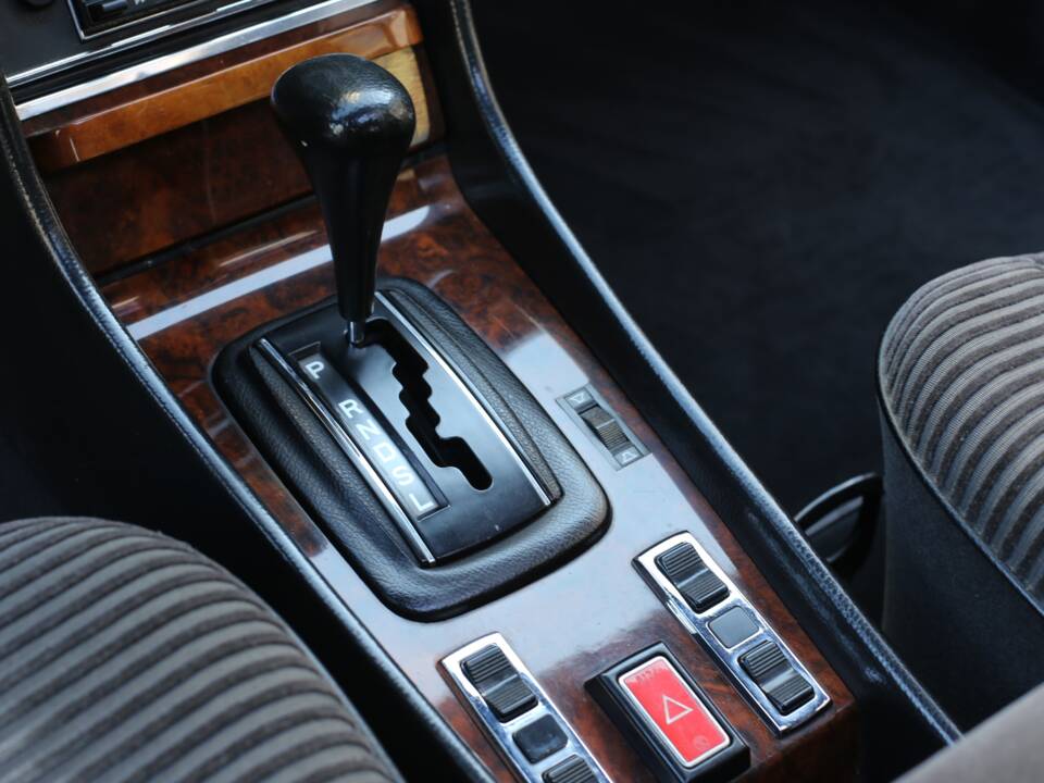 Afbeelding 22/46 van Mercedes-Benz 450 SEL 6,9 (1977)