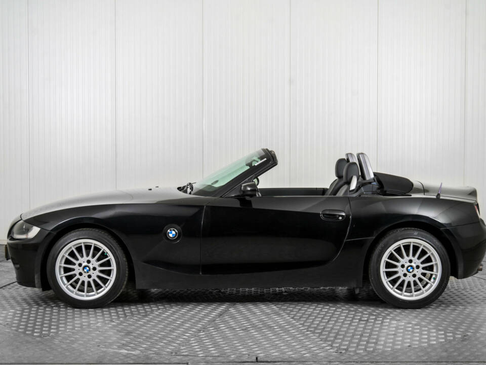 Imagen 9/50 de BMW Z4 2.2i (2005)