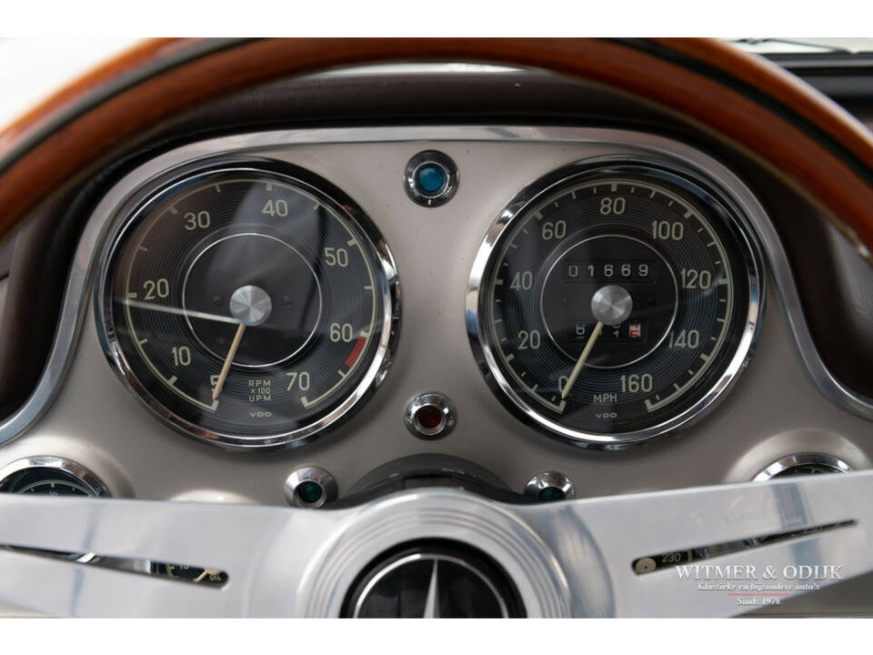 Immagine 40/45 di Mercedes-Benz 300 SL &quot;ali di gabbiano&quot; (1989)