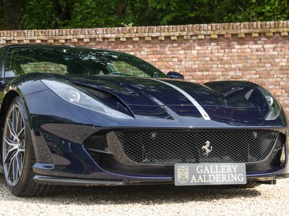 Image 32/50 of Ferrari 812 Superfast (2020)