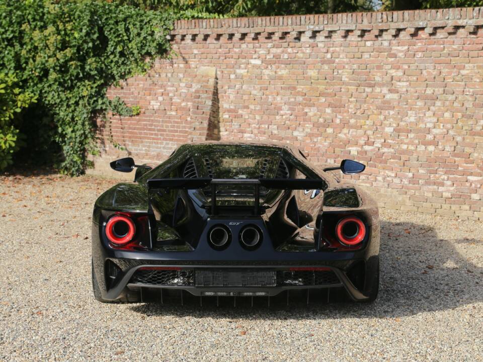Image 48/50 of Ford GT Carbon Series (2021)