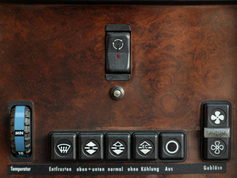 Image 49/50 de Mercedes-Benz 300 SL (1986)