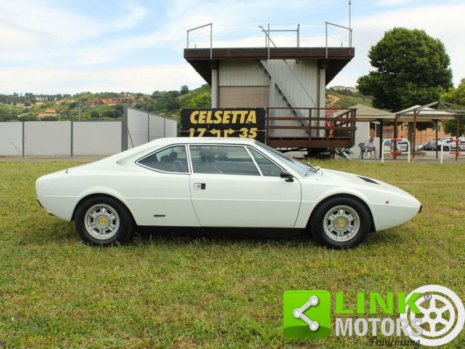 Bild 2/10 von Ferrari Dino 308 GT4 (1974)