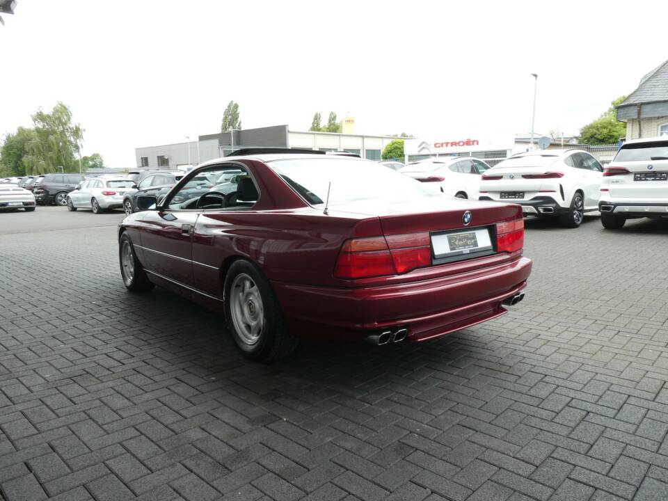 Image 6/30 de BMW 850i (1990)