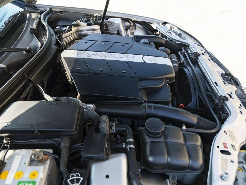 Image 49/50 de Mercedes-Benz SLK 320 (2001)