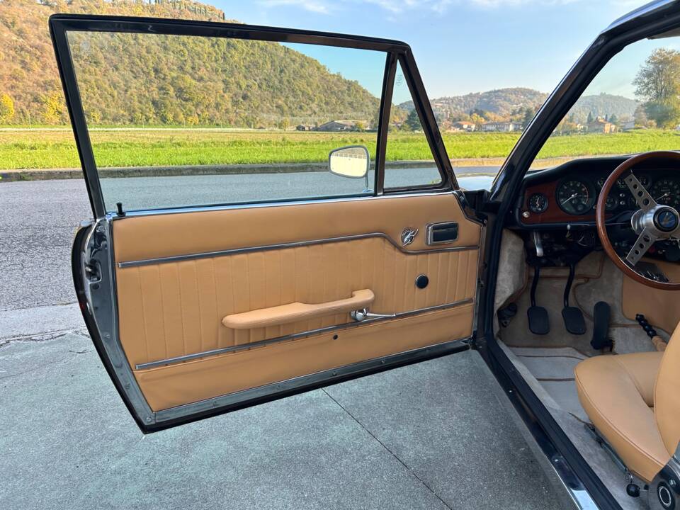 Image 38/101 of Maserati Mexico 4200 (1971)