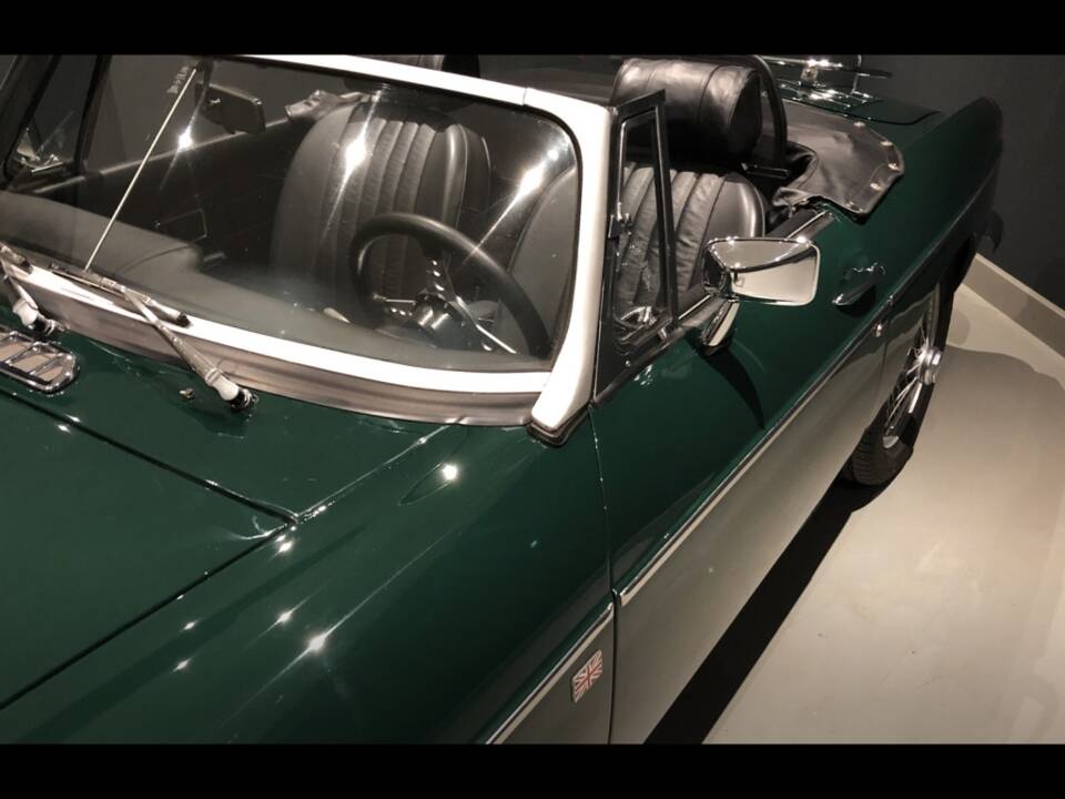 Bild 12/40 von MG MGB (1974)
