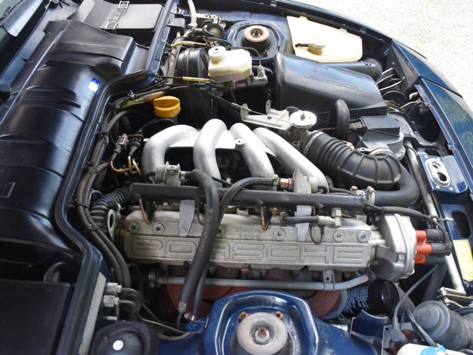 Immagine 34/40 di Porsche 944 (1985)
