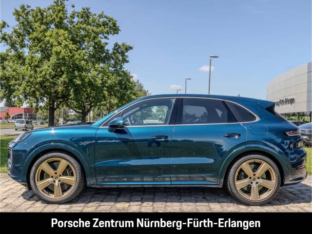Immagine 2/50 di Porsche Cayenne Turbo E-Hybrid (1900)