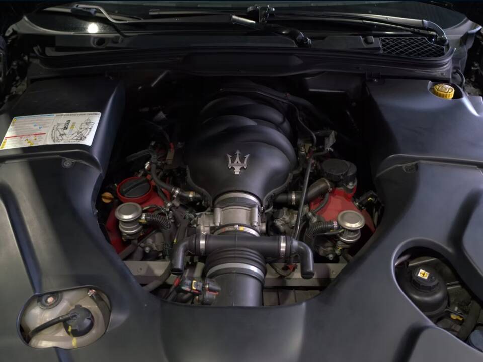 Image 27/34 of Maserati GranTurismo Sport (2014)