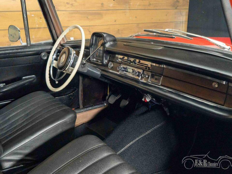 Bild 9/19 von Mercedes-Benz 230 S (1965)