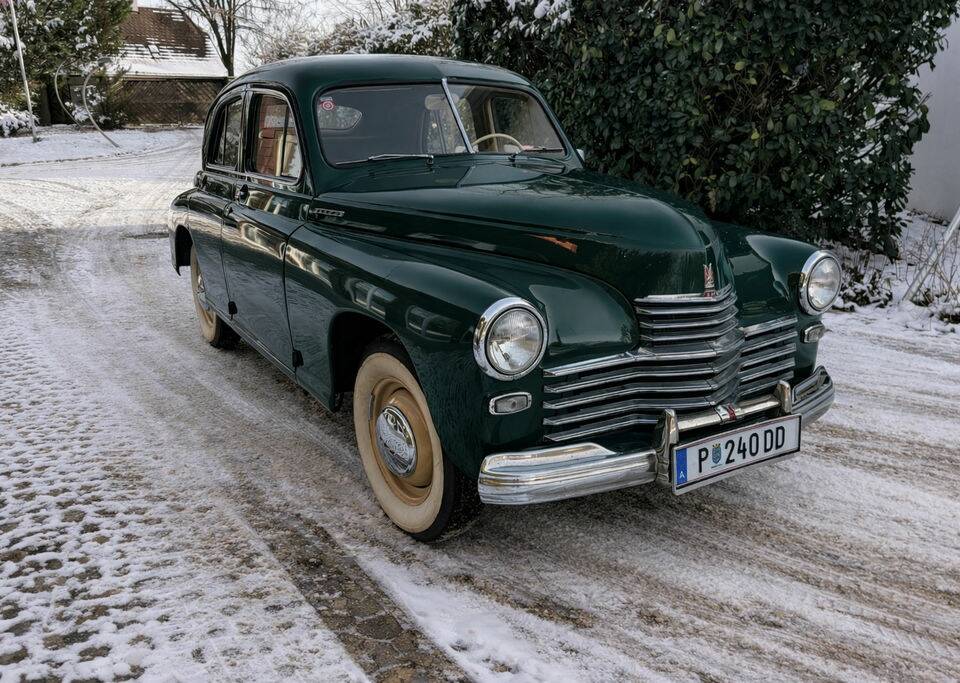 Image 1/8 of GAZ M 20 Pobeda (1949)