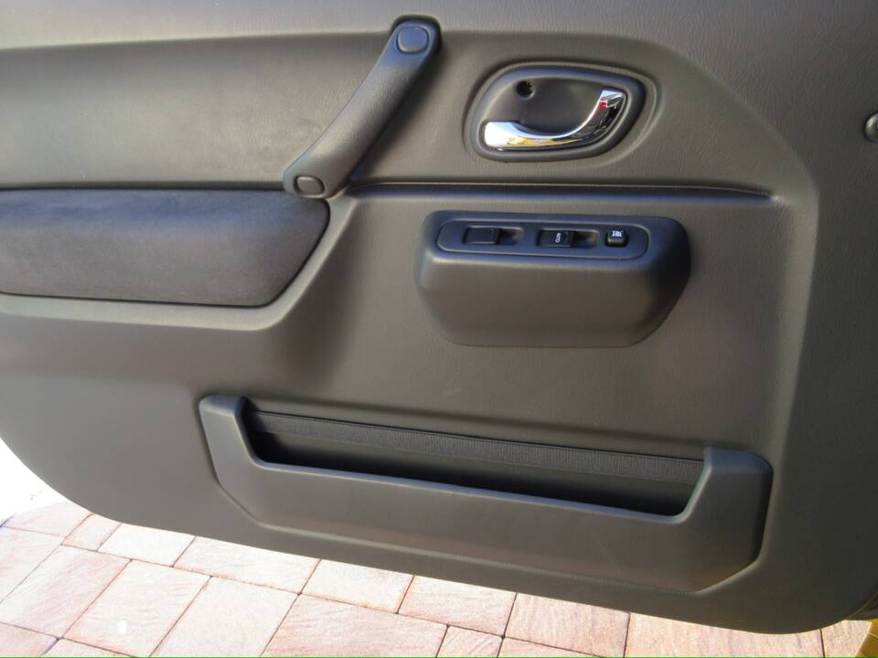 Immagine 16/23 di Suzuki Jimny (2018)
