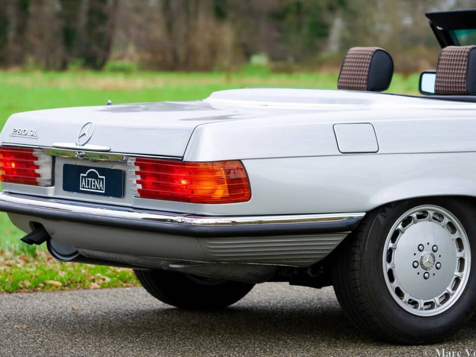 Bild 17/59 von Mercedes-Benz 280 SL (1985)